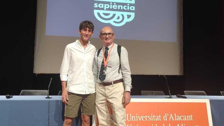 Dos alumnos del IES Jaume I de Ontinyent optan al premio universitario Sapiència