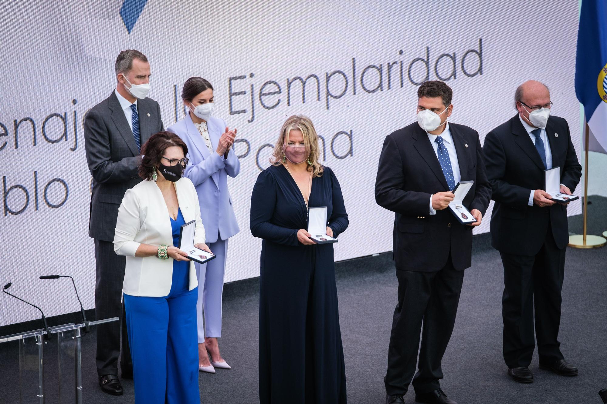 Visita del Rey y los presidentes de las comunidades a La Palma al acto de homenaje a los palmeros