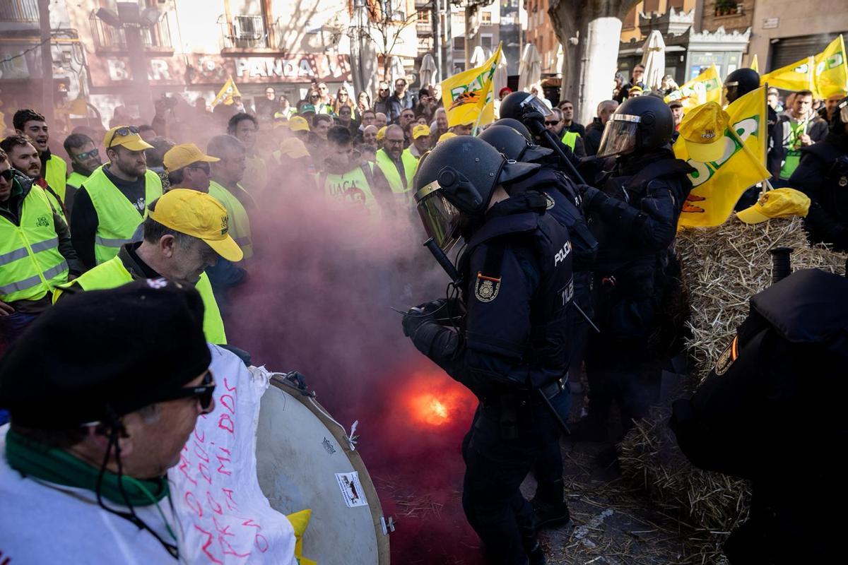 En imágenes | Los tractores vuelven a las calles de Zaragoza dos años después