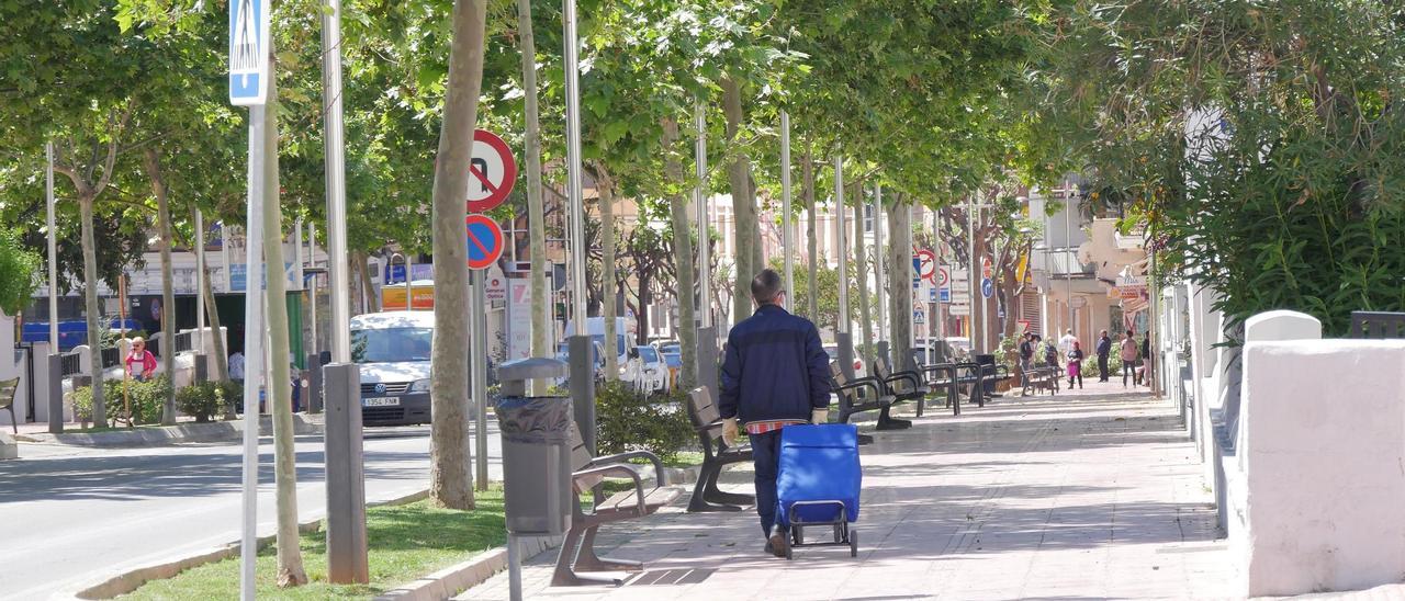 El Ayuntamiento de la Vall tiene muchos departamentos dispersos por la ciudad, como en la avenida Jaume I.