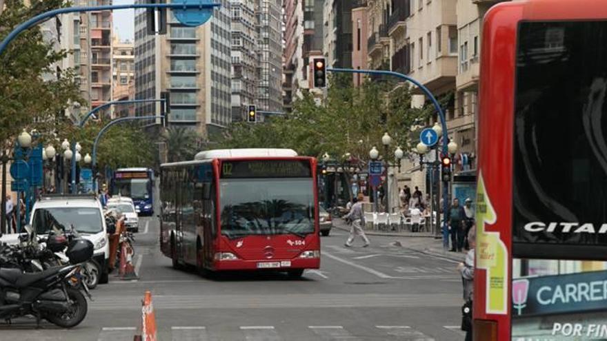 El Ayuntamiento asume las líneas de bus de Urbanova y Villafranqueza