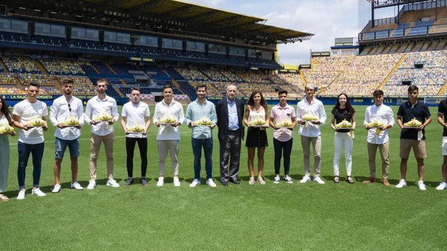 Una década en amarillo: ¡descubre qué futbolistas del Villarreal han sido homenajeados!