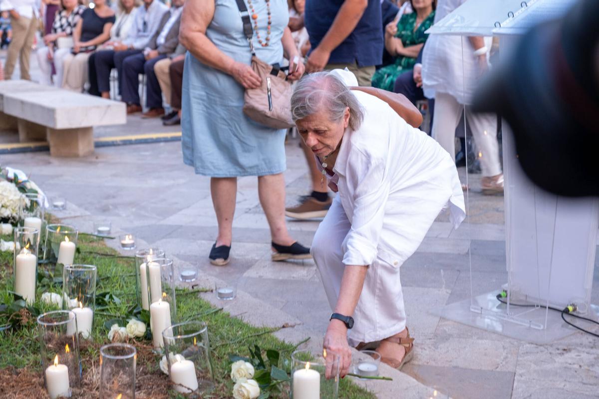 Prohens homenajea a las víctimas de los bombardeos republicanos sobre Palma en un acto sin Memòria de Mallorca