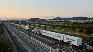 Adjudicados por 17 millones de euros dos contratos para adaptar el tramo Madrid-Zaragoza a la autopista ferroviaria