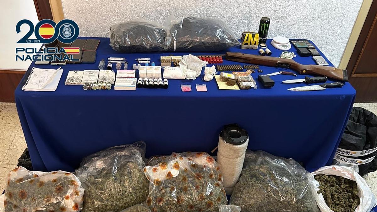 Elementos intervenidos por la Policía Nacional.