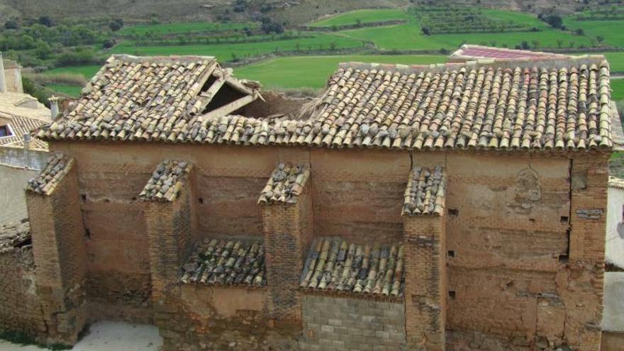 La desidia hunde la iglesia