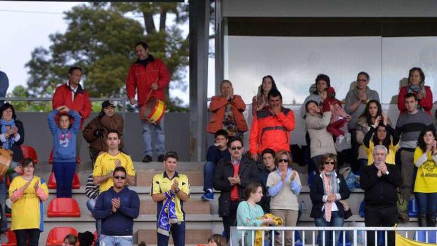 Ambiente en un partido celebrado en Baltar de Arriba. // G.Santos