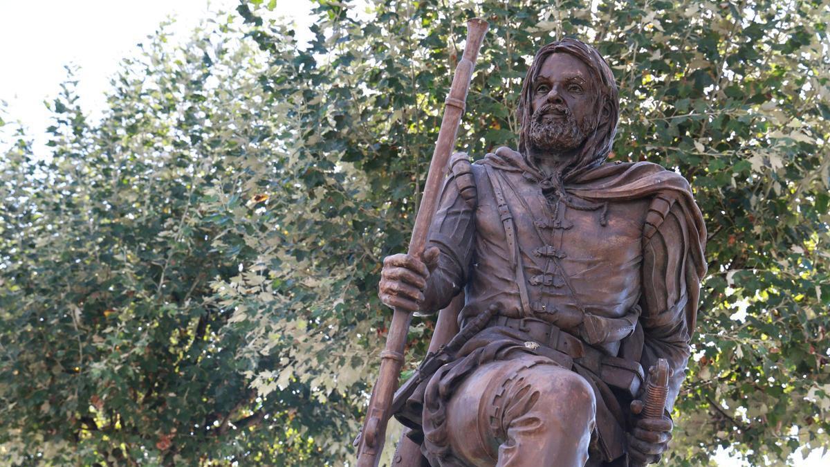 Estatua de Gonzalo de Vigo, por José Molares, en los jardines de Elduayen en Vigo.