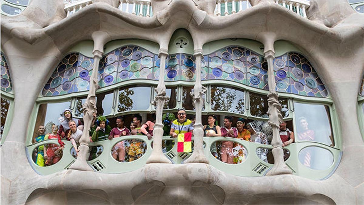 El show del Cirque du Soleil by Messi, integrado en la Casa Batlló