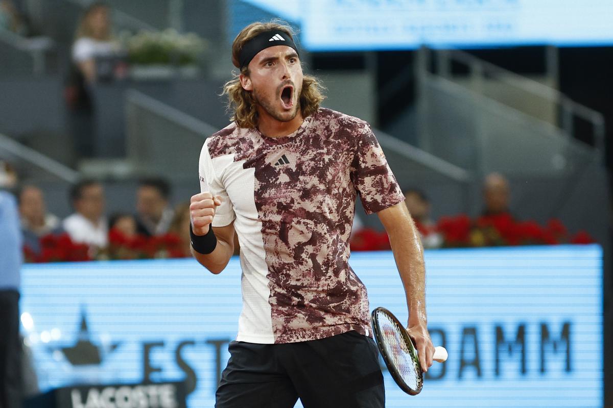 Tsitsipas celebra la victoria