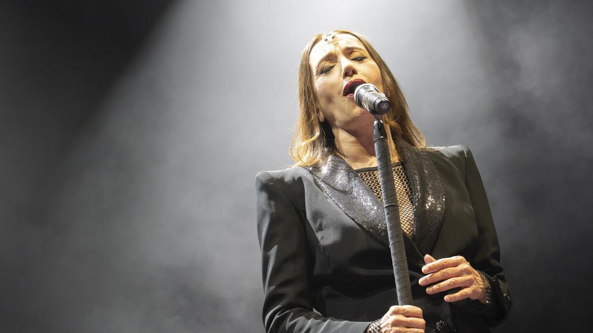 Luz Casal en concierto.