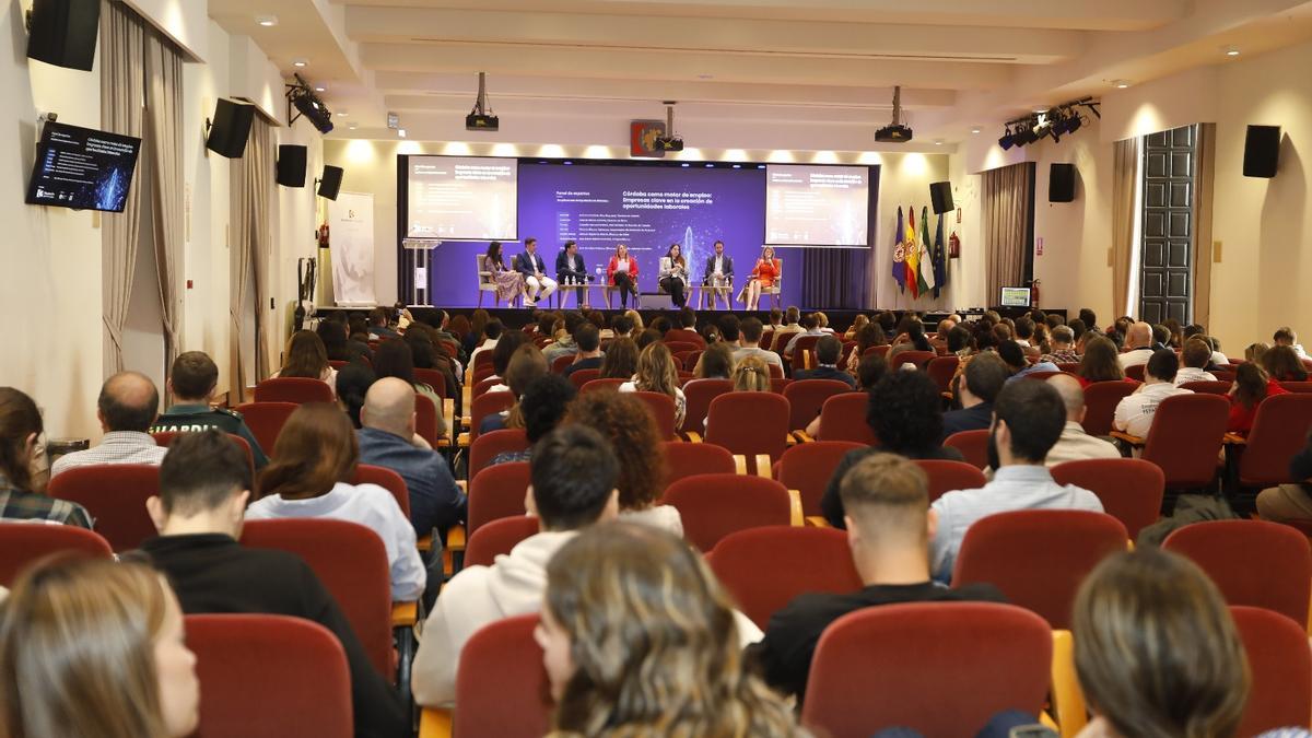 Una de las ponencias del Foro Empleate de la Diputación de Córdoba.