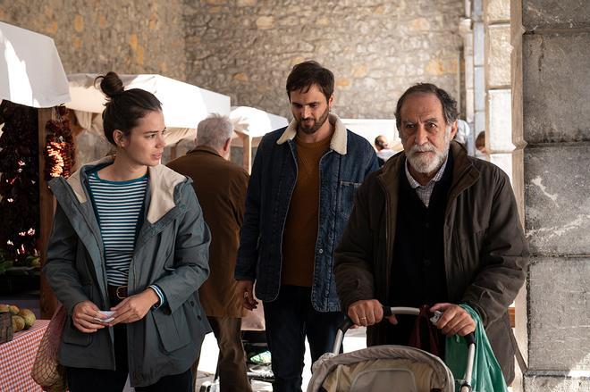 Laia Costa y Ramón Barea en la película 'Cinco lobitos'