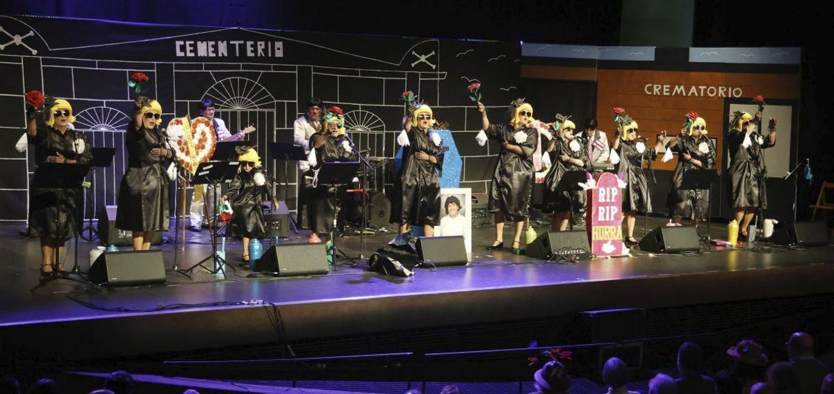 Cuatro grupos compiten para llegar a la final del Concurso de Murgas | GUSTAVO SANTOS