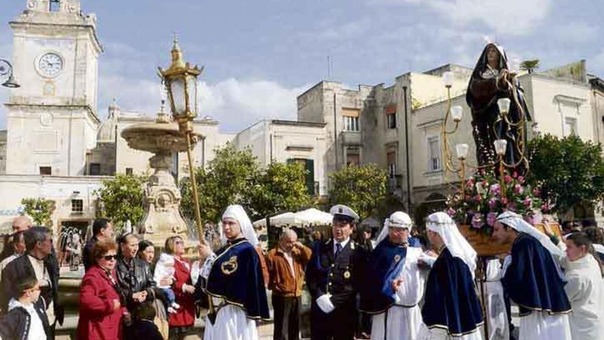 Una de las procesiones de Francavilla Fontana.