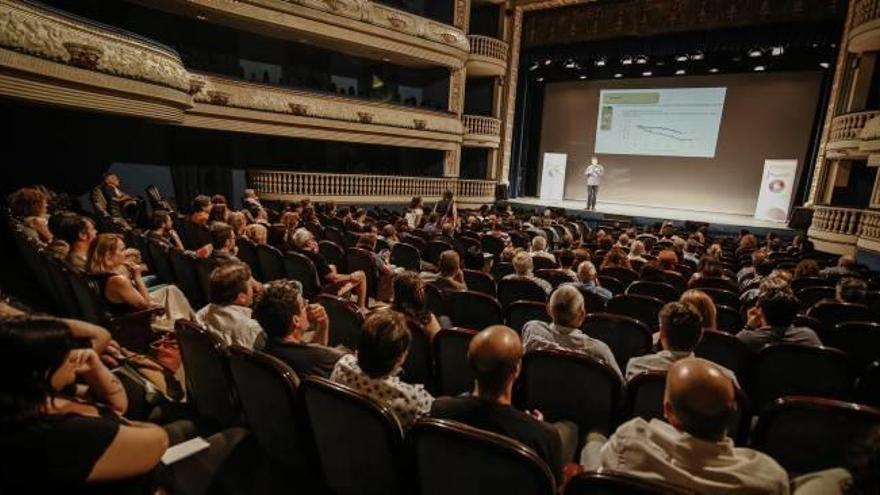 Marzà quiere que las entradas de cine y teatro desgraven