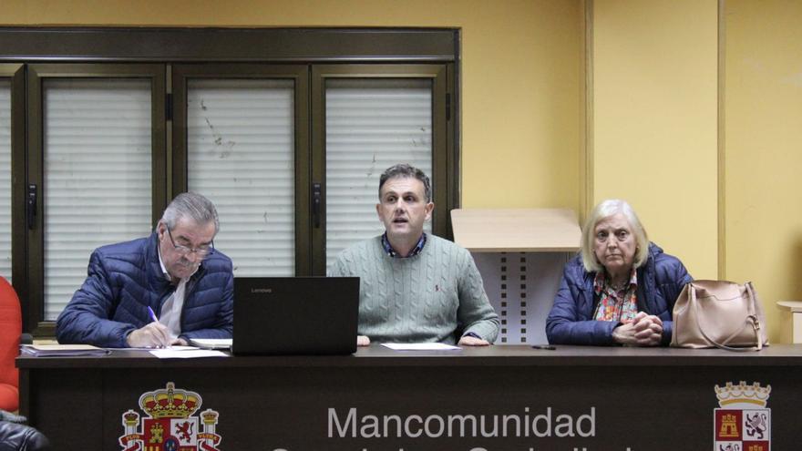 Ramiro Silva preside la asamblea de la Mancomunidad Sanabria-Carballeda. | A. S.