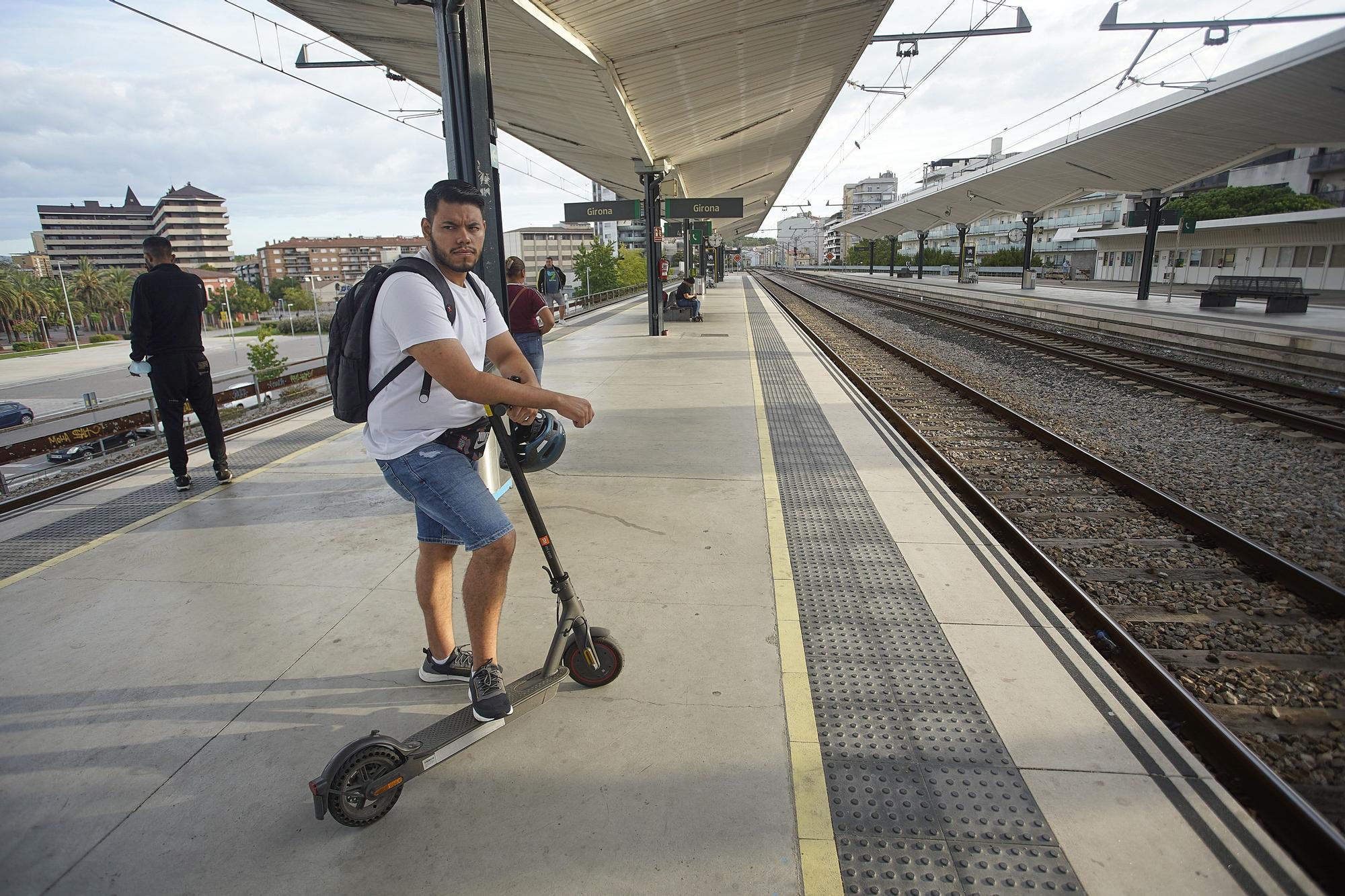 Caos ferroviari: Una avaria deixa sense trens de Rodalies i mitja distància