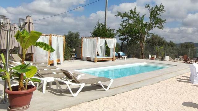 Venta e instalación de piscinas prefabricadas.