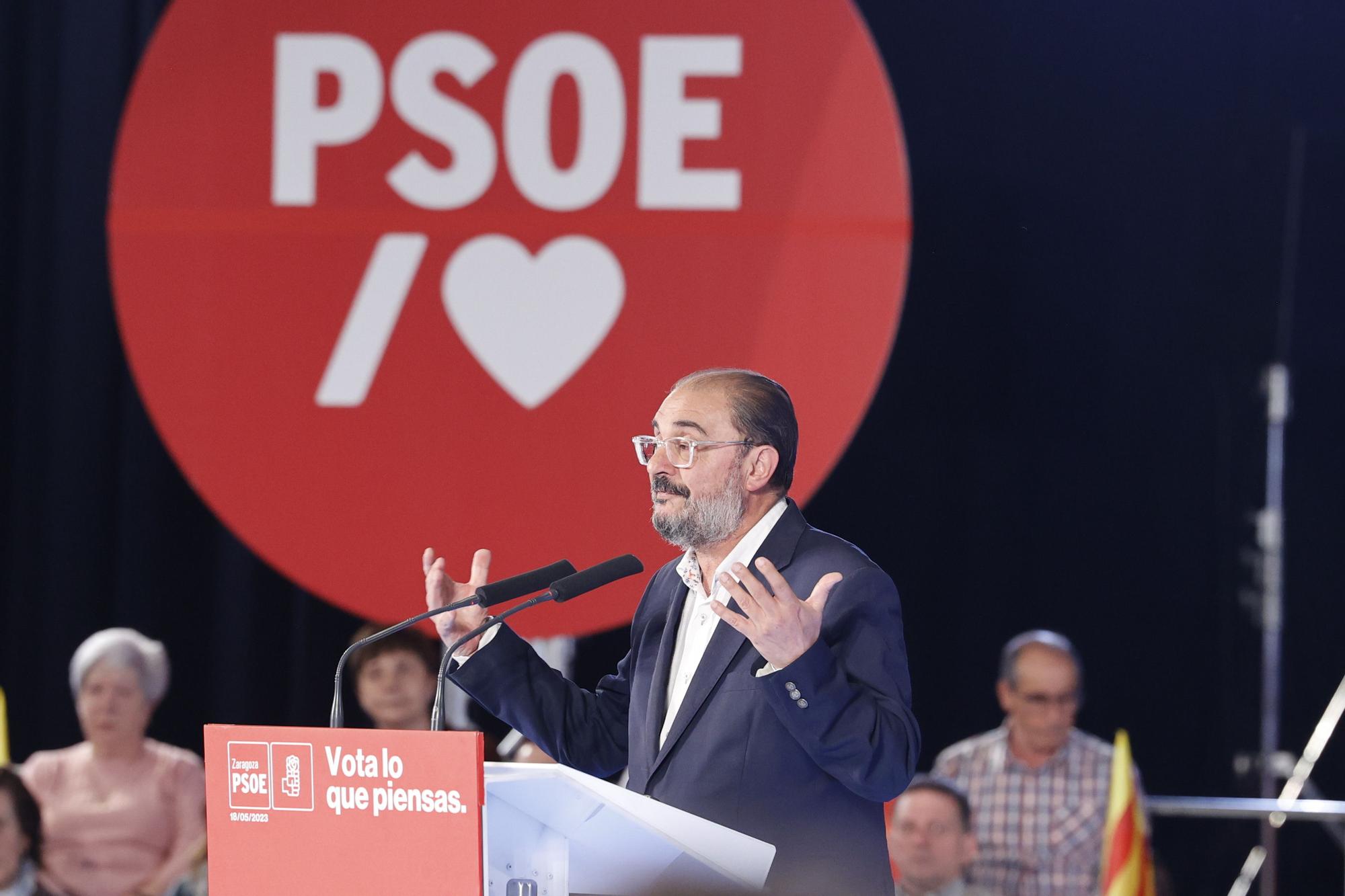 El candidato a la Presidencia de Aragón, Javier Lambán, participa en un acto de campaña, en la Sala Multiusos del Auditorio de Zaragoza, a 18 de mayo de 2023, en Zaragoza, Aragón (España).