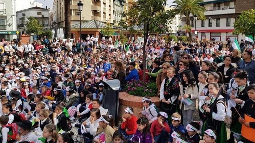 Banderas verdes, blancas y negras al viento