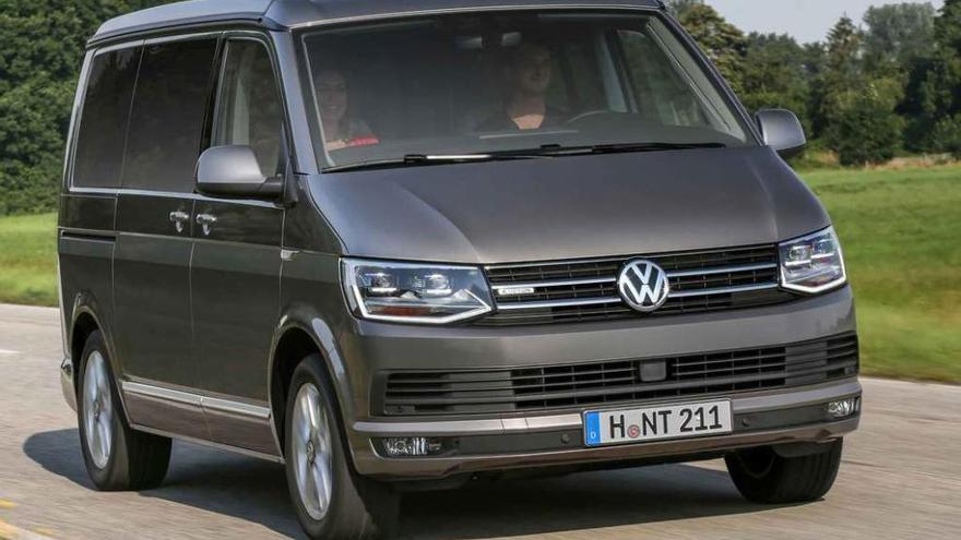 El nuevo Volkswagen T6, en carretera.