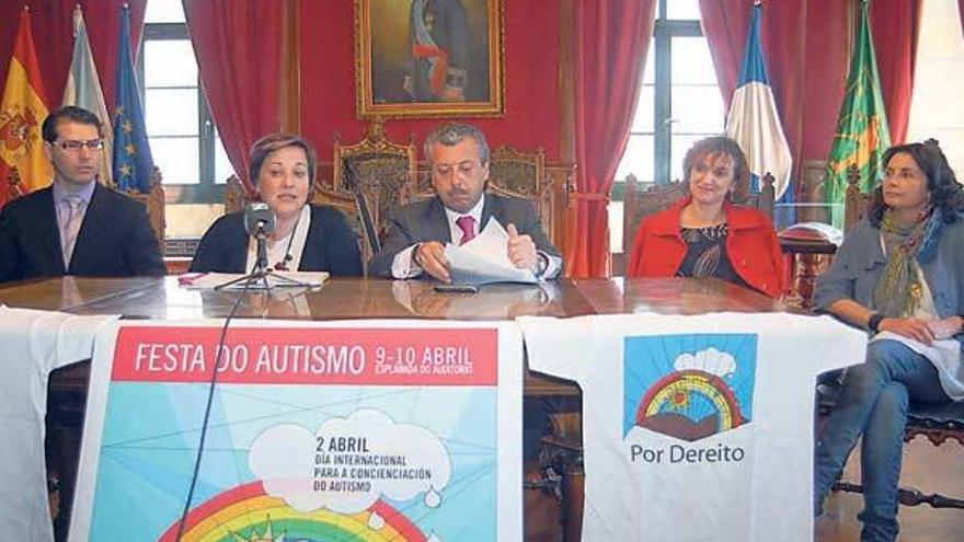 El acto de presentación del programa de la Festa do Autismo.