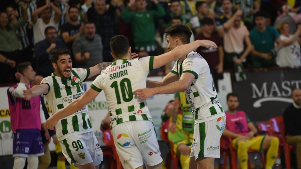 El Córdoba celebra el gol de Ricardo Mayor al Jaén.