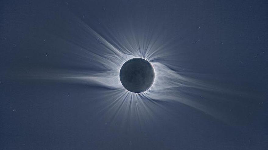 Eclipse total de Sol desde Novosibirsk (Rusia).