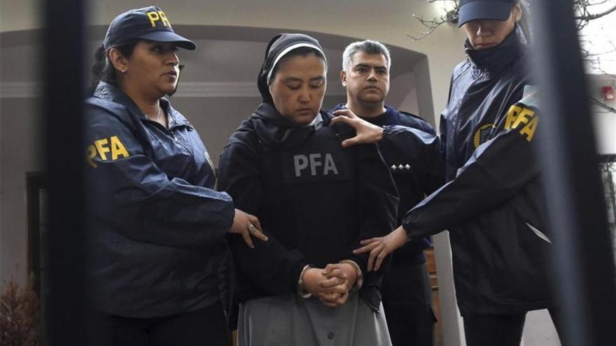 Detenida una monja en Argentina por elegir a niños sordos para curas violadores