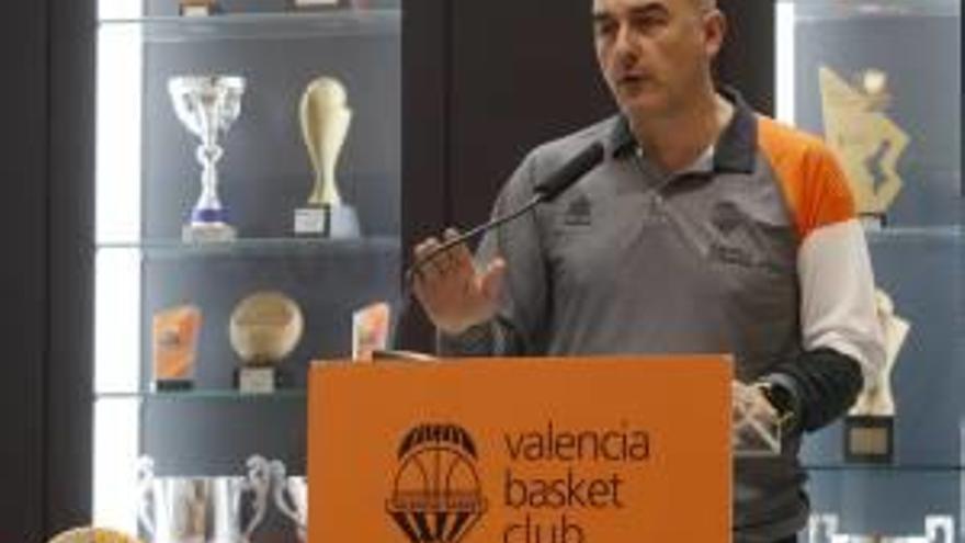 Jaume Ponsarnau, ayer en la presentación del trofeo.