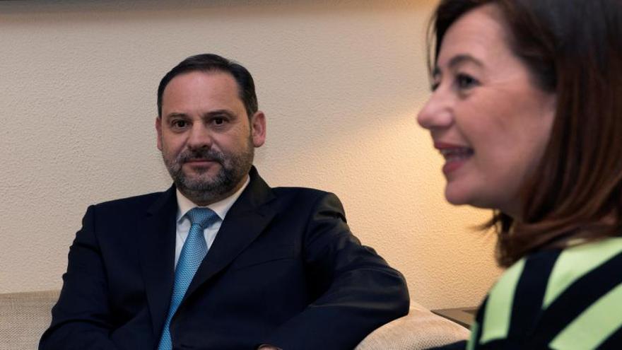 Ábalos, con la presidenta de Baleares