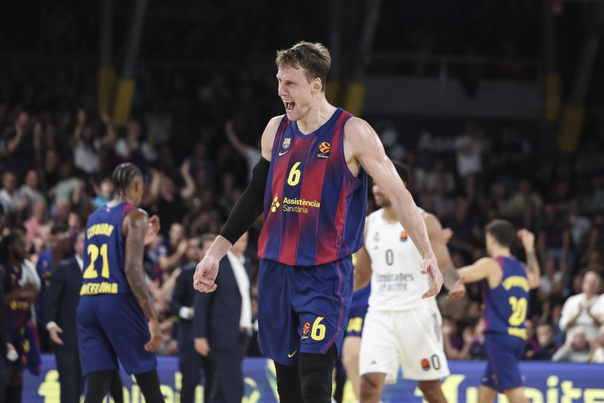 Jan Vesely celebra una canasta durante el duelo europeo ante el Madrid.