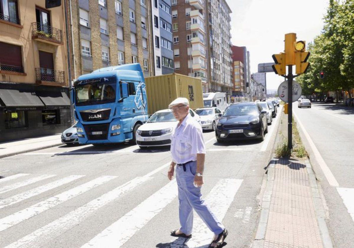 Los vecinos, sobre el tráfico pesado en Príncipe de Asturias: "No sorprende"