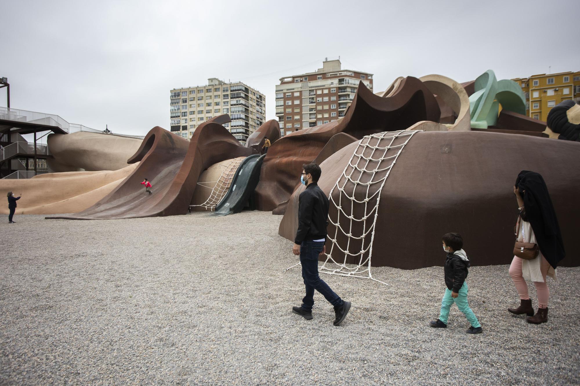 Así ha sido el cierre del parque Gulliver por la alergia de la nueva pintura