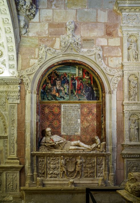 El sepulcro del Doncel es la tumba de Martín Vázquez de Arce.