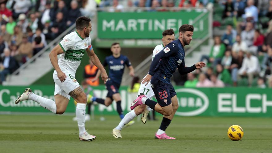 El Sporting y el infortunio de Borja Garcés: posible lesión grave de ligamentos y adiós a la temporada