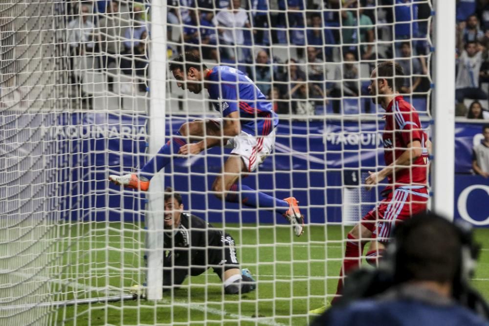 El partido entre el Oviedo y el Zaragoza, en imágenes