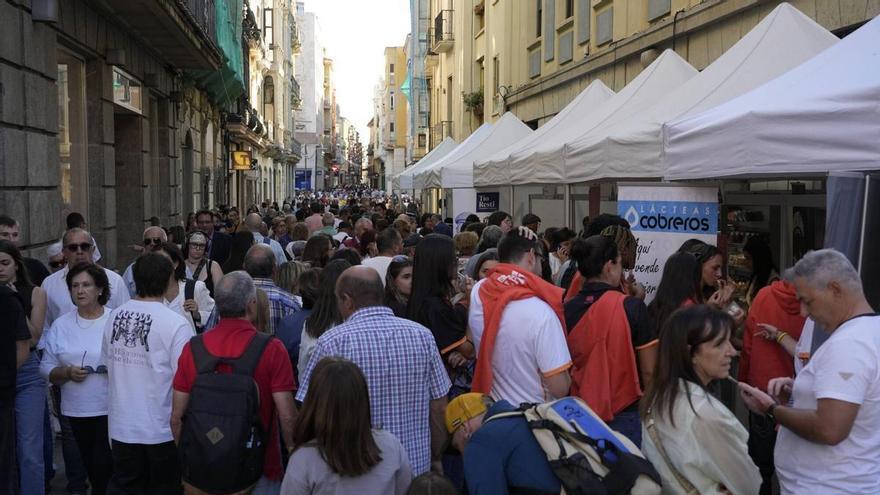 GALERÍA | La primera jornada de Fromago abarrota de visitantes las calles de Zamora