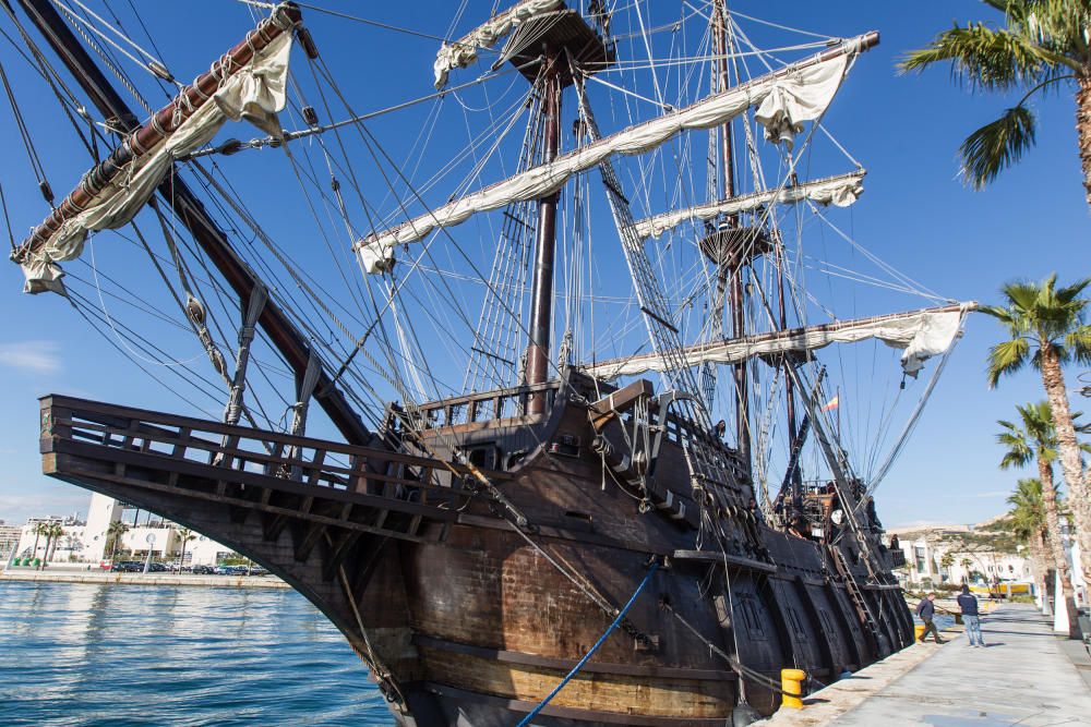 Así es la réplica del Galeón Andalucía que ha amarrado en el Puerto de Alicante