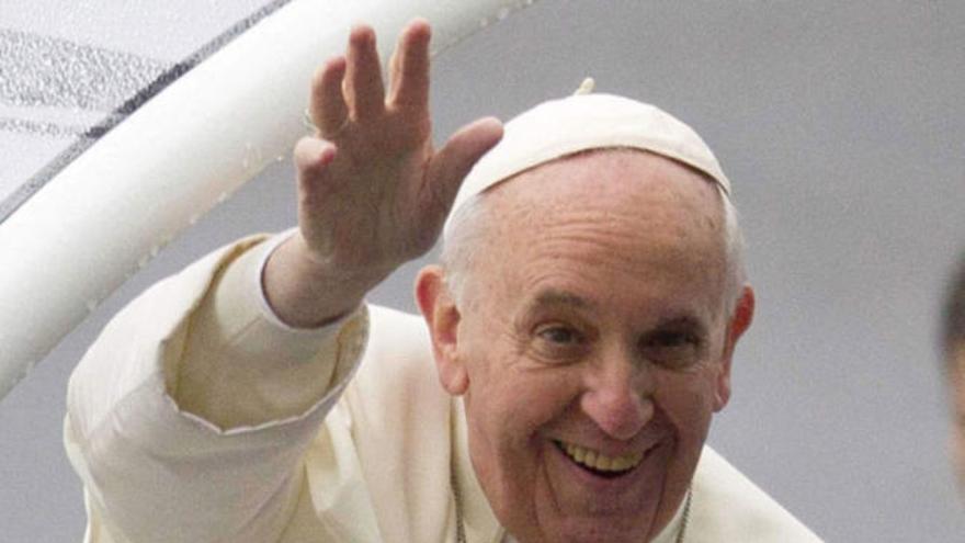 El Papa a su llegada a Río de Janeiro, ayer.