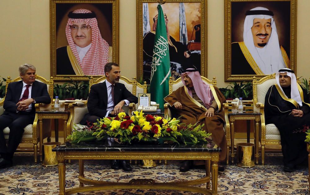 Felipe VI, condecorado en Arabia Saudí