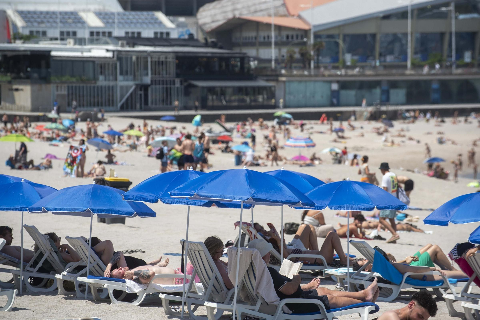 Nueva jornada de calor intenso, con termómetros que rozan los 30 grados en A Coruña