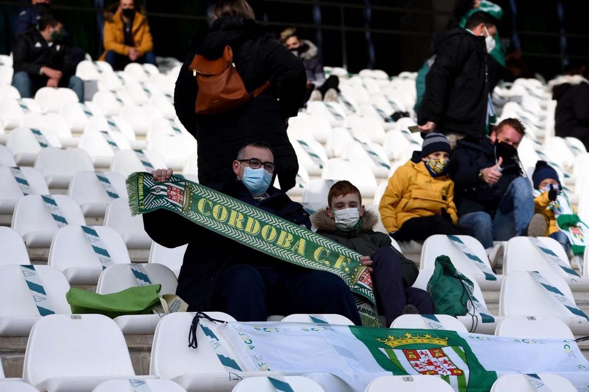 Los aficionados en el partido de Copa del Rey