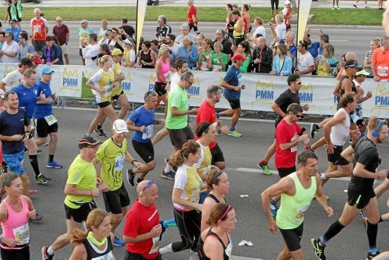 9.000 Läufer aus 49 Ländern gingen am Sonntag den 15.10. an den Start. In der Marathon Disziplin gingen die Deutschen leer aus.