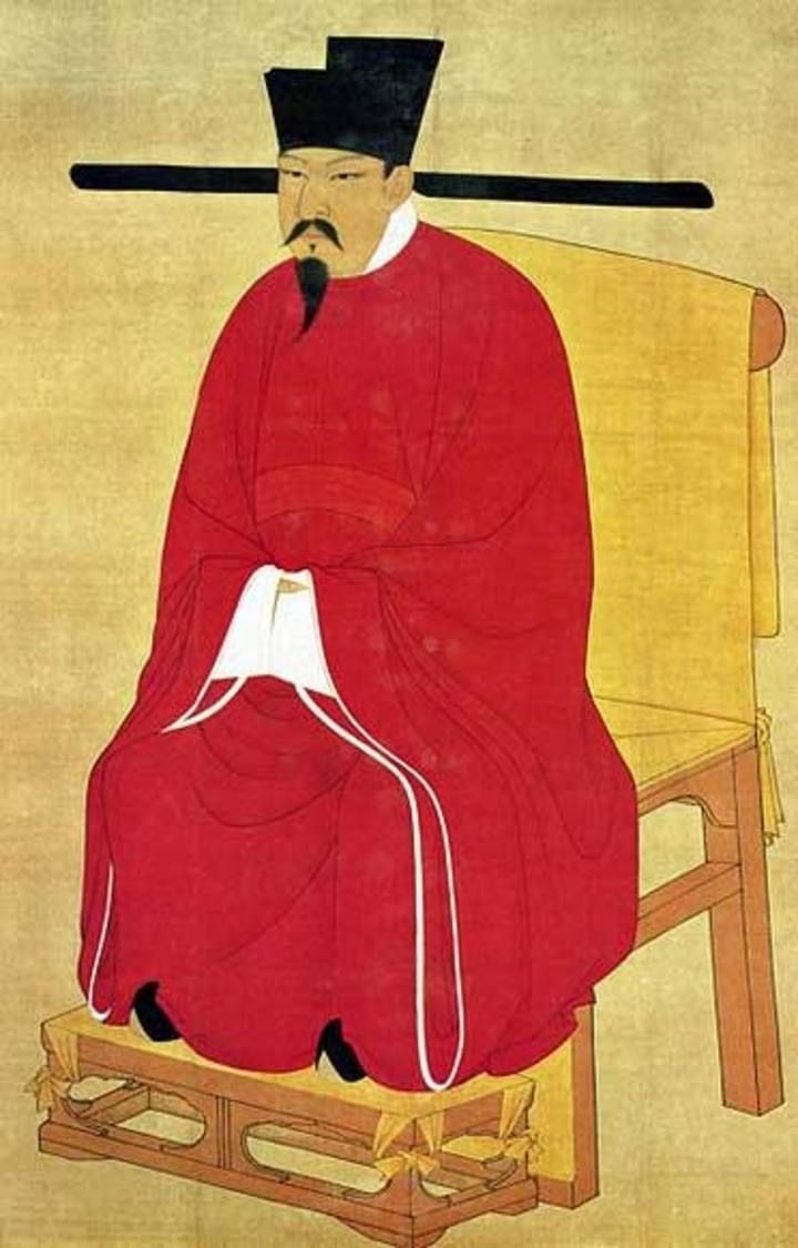 El emperador Shenzong, de la dinastía china Song fue, gracias a las innovaciones y al alto poder recaudatorio del imperio en el siglo XI, una de las fortunas más poderosas de todos los tiempos.