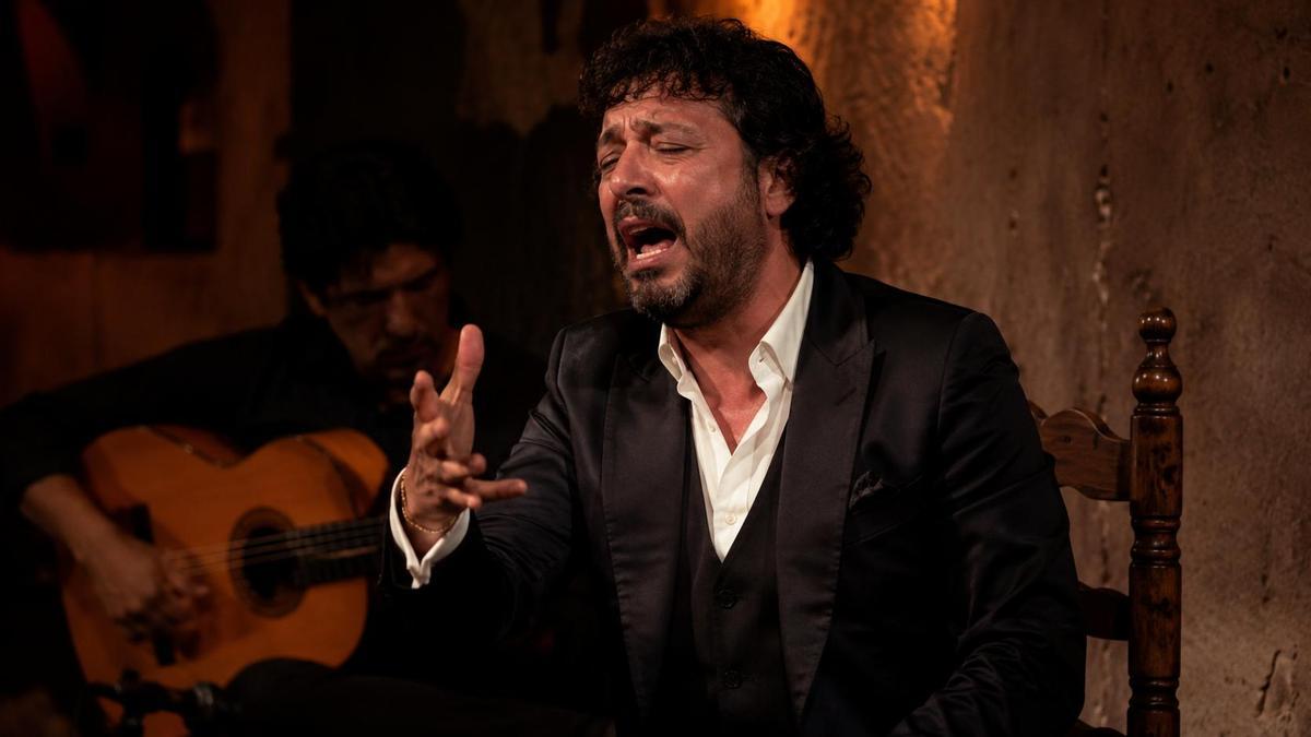 Un cantaor flamenco.