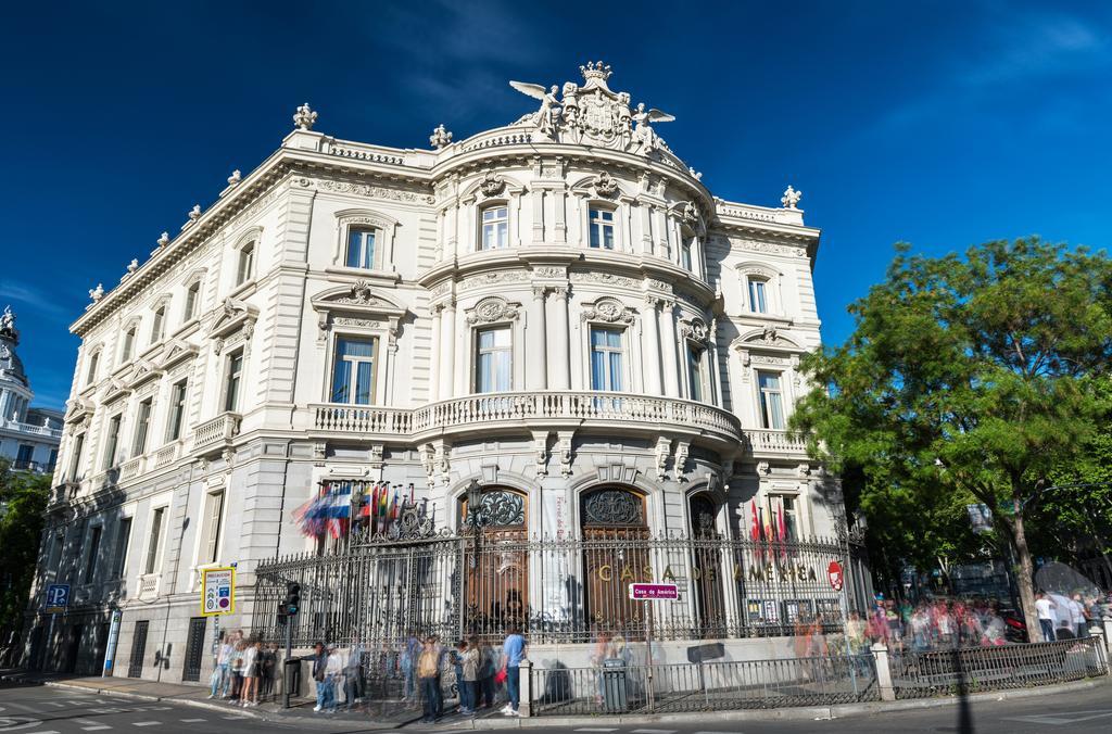 El Palacio de Linares es uno de los lugares más embrujados de Madrid.