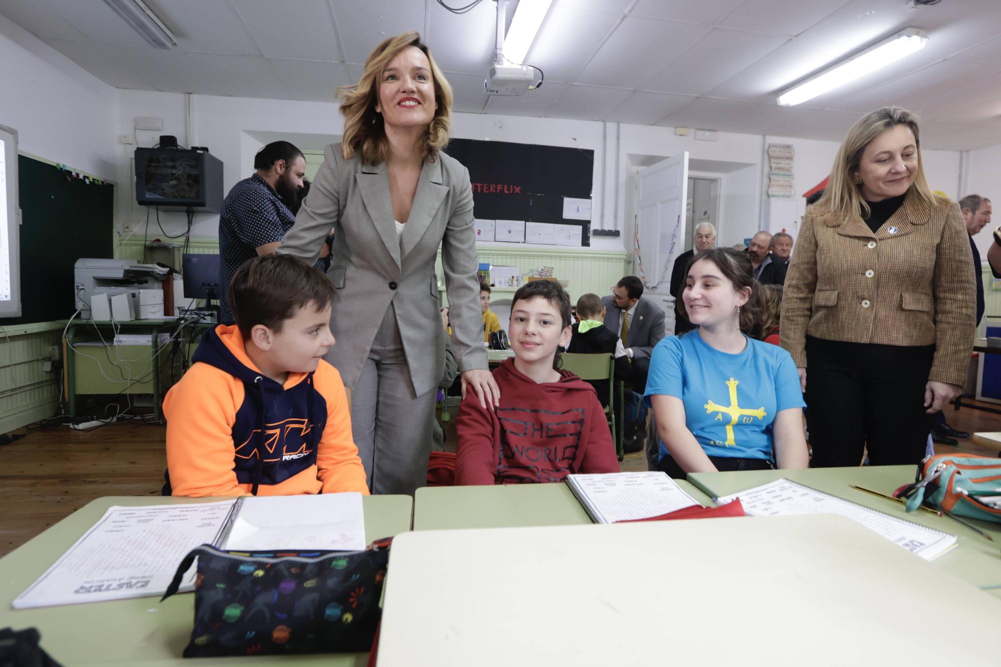 La ministra de Educación, Pilar Alegría, de visita en Asturias.