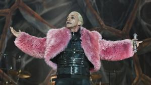 La sospita d’abusos sexuals esquitxa, però no enfonsa Rammstein